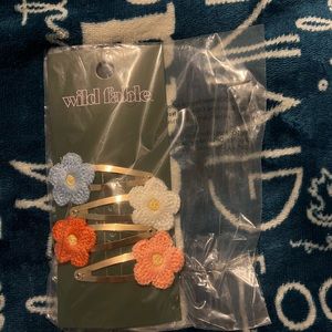 Wild fable flower hair clips